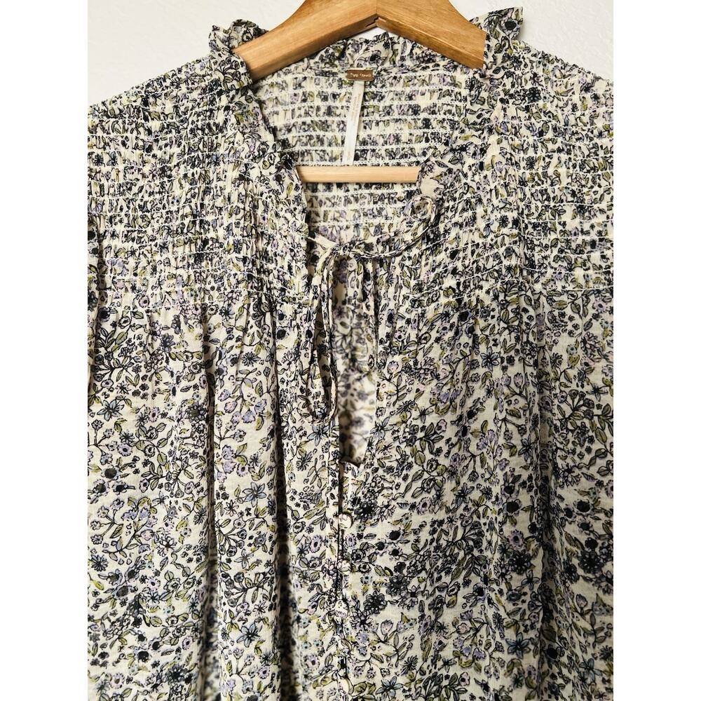 Free People Ditsy Floral Smocked Blouse Sz S Ruffle Tie Neck Boho Office Chic - Picture 6 of 12